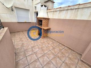 Duplex à Puerto Lumbreras. Dúplex con cuatro dormitorios y amplio garaje en puerto lumbrera