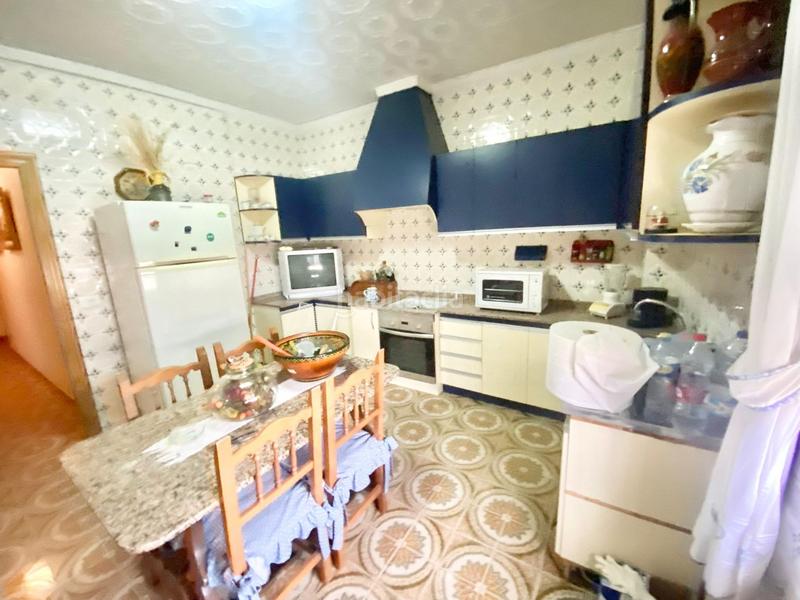 Foto bf313121-3ce7-472d-98e3-89587d965c2e. Edifici a Puerto Lumbreras