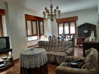 Casa en San José. Casa con cuatro dormitorios en zona de san josé