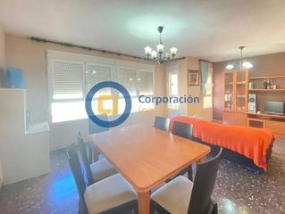 Appartement à San Mateo. Piso con tres dormitorios en alameda de cervantes