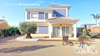 Xalet a Purias. Chalet de 3 dormitorios con terraza en purias