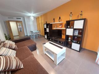 Appartement à La Hoya. Piso con cuatro dormitorios y garaje en la hoya