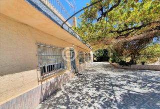 Casa a Tercia. Casa de campo con cinco dormitorios en tercia