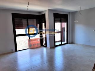 Pis a Puerto Lumbreras. Piso con tres dormitorios y garaje en puerto lumbreras