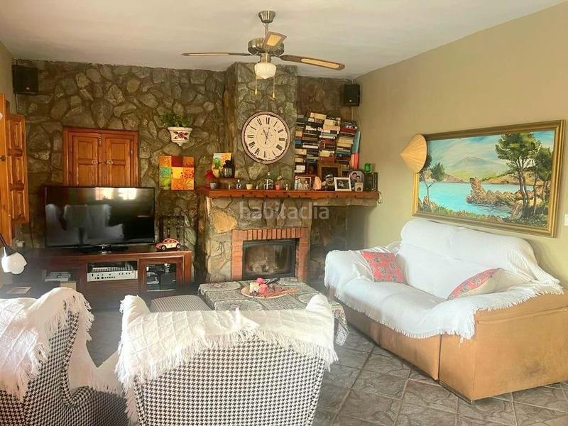 Foto 76cf6a35-f77c-43e0-8175-420cdb129f9b. Chalet  de 4 dormitorios con piscina privada en todosol en Águilas