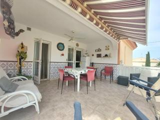 Xalet a Calabardina. Chalet con vistas, de 4 dormitorios y apartamento separado, en c