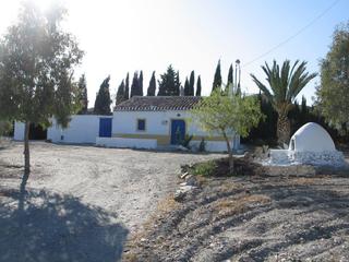 Masia a Puerto Lumbreras. Casa de campo con tres dormitorios en el esparragal de puerto lu