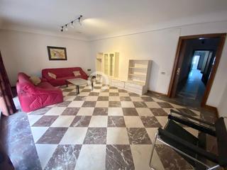 Piso en San Mateo. Piso con cuatro dormitorios y garaje en avda juan carlos i, de g