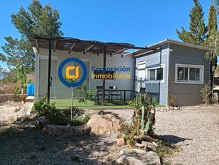 Maison à Aguaderas. Casa de campo con tres dormitorios en aguaderas