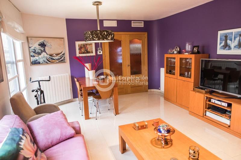Foto edf54811-3d25-48a2-b432-555d76409861. Zweistöckige wohnung mit heizung parking in San José Lorca