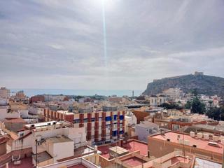 Casa a Casco Antiguo. Casa de 3 dormitorios con vistas al mar y al castillo en el moli