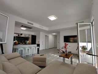 Apartamento en San Juan de los Terreros. Apartamento de dos dormitorios con terraza y piscina, en las gav