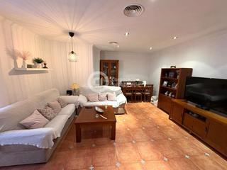 Appartement à San José. Piso con tres dormitorios y garaje en san josé