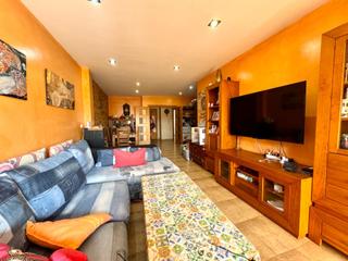 Pis a Casco Antiguo. Piso de 3 dormitorios con garaje de 100m2 en la huerta