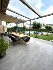 Chalet à Purias. Chalet con cinco dormitorios y piscina en purias