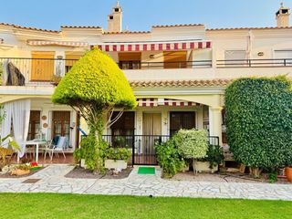 Casa a schiera in Calabardina. Adosado de 3 dormitorios a 400m de la playa con piscina comunita