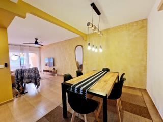 Appartement à El Hornillo. Piso de 3 dormitorios con amplia terraza y participación del clu