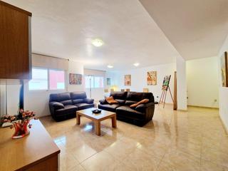Flat in Las Lomas - Las Yucas. Piso de 3 dormitorios con gran salón y amplia terraza en la loma