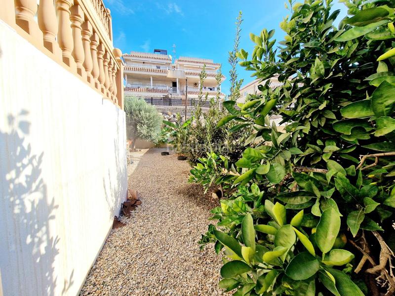 Foto 4b9c4602-366e-461b-8f02-41cc82630688. Chalet  independiente de 4 dormitorios con amplia parcela en los geraneos en Águilas