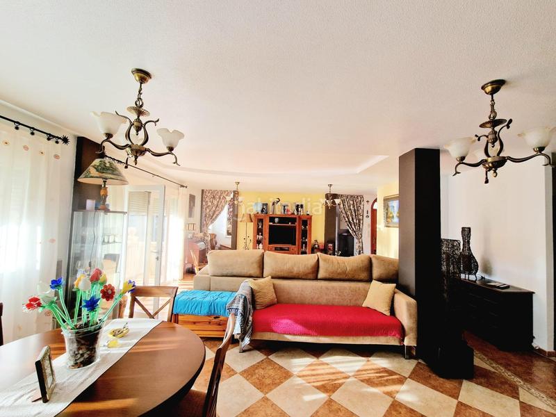 Foto 8d9d73d4-3f9c-4bb6-8485-2e68281e2b34. Chalet  independiente de 4 dormitorios con amplia parcela en los geraneos en Águilas