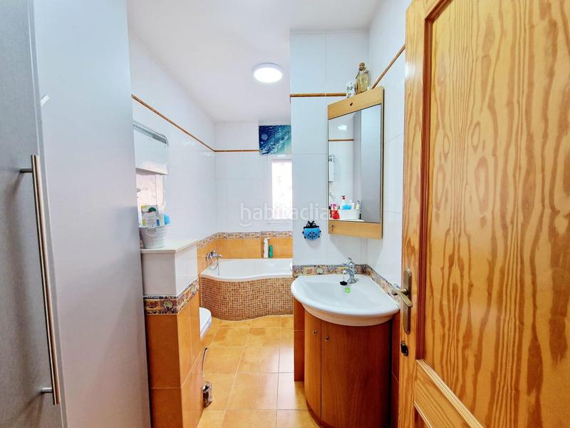 Foto b7728629-a219-4492-b948-4f5f940de221. Chalet  independiente de 4 dormitorios con amplia parcela en los geraneos en Águilas