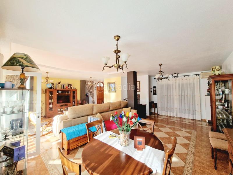 Foto ca93e283-7786-4010-aa5b-60ff3fb18655. Chalet  independiente de 4 dormitorios con amplia parcela en los geraneos en Águilas