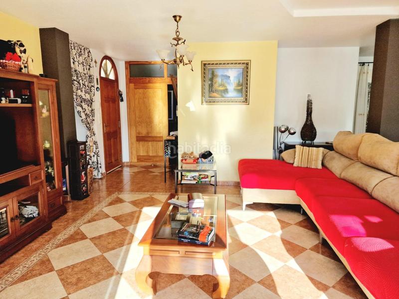 Foto d922138f-53c5-46c3-92e5-3f969a1dc5f1. Chalet  independiente de 4 dormitorios con amplia parcela en los geraneos en Águilas