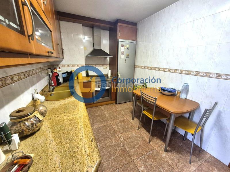 Foto b43c5c3d-61a7-4aea-bdf3-a4eaf32c491f. Pis amb aparcament a La Viña Lorca