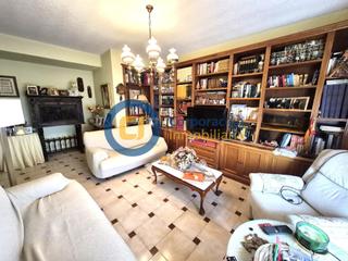 Appartement à San Mateo. Piso con tres dormitorios en avenida juan carlos i