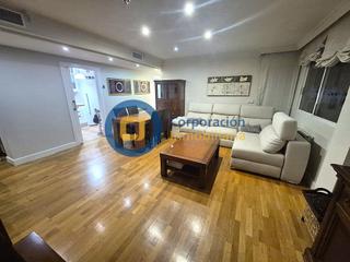 Etagenwohnung in San José. Piso con cuatro dormitorios y garaje en la viña