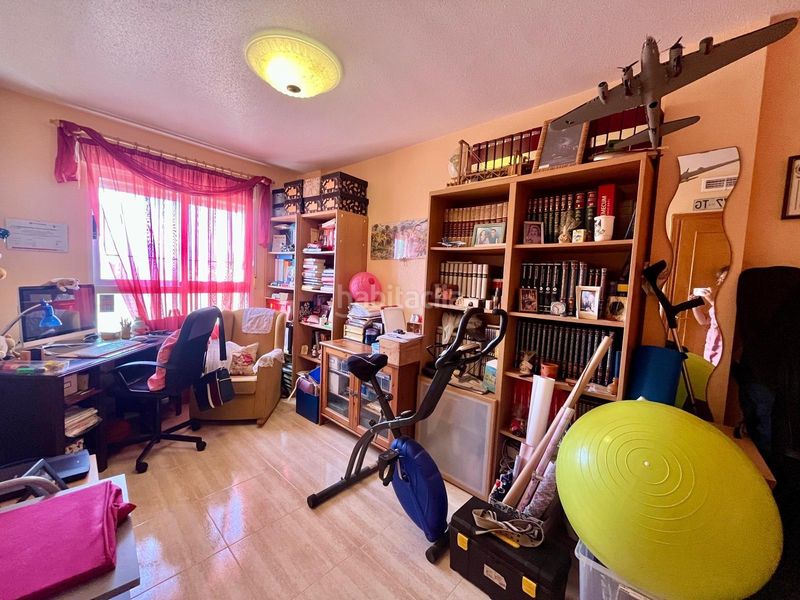 Foto b49a7038-5312-4a7c-9763-e47bc1a8b7c6. Casa adossada a Casco Antiguo Águilas