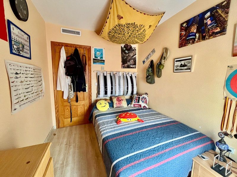 Foto c33b9c39-f3f9-4615-b611-48b36e07ff4e. Casa adossada a Casco Antiguo Águilas