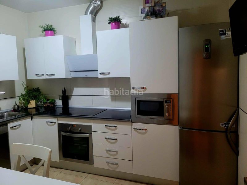 Foto fe34bacb-640e-407b-9cc5-0b86b4098b5d. Apartament amb aparcament a San José Lorca
