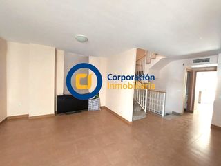 Zweistöckige Wohnung in San José. Duplex con cuatro dormitorios en san josé