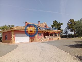 Chalet in Cazalla. Chalet con cinco dormitorios en cazalla