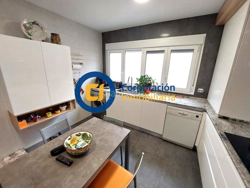 Foto d178e585-9e45-4724-b21b-dca323a49400. Flat with parking in Santiago Lorca