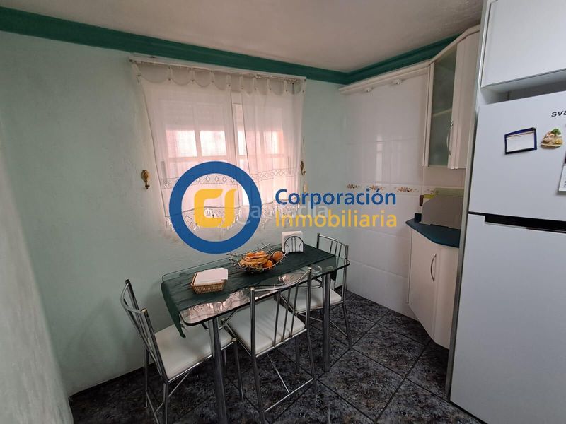 Foto c488e2e4-0231-4519-8141-30d8cc86b156. Casa adossada a Parroquias Altas Lorca