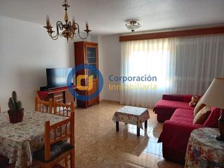 Pis a San Cristóbal - San Diego. Piso con cuatro dormitorios y garaje en avenida europa