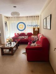 Appartement à Sutullena. Piso amplio en alameda de cervantes