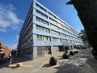 Ufficio in Avinguda cerdanyola, 73. Gran local y oficinas 1000 m2.