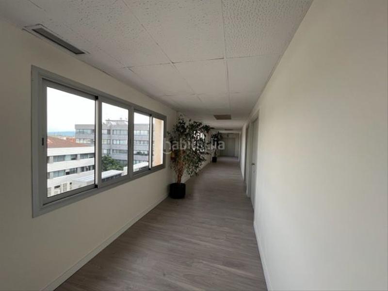 Foto 1c729b83-73d9-4924-9086-42c77fa3db33. Location bureau dans avinguda de cerdanyola 75 dans Sant Cugat del Vallès