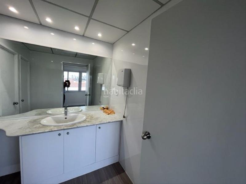 Foto b0bb6b3c-c857-487f-b4d4-8e396312bac4. Location bureau dans avinguda de cerdanyola 75 dans Sant Cugat del Vallès