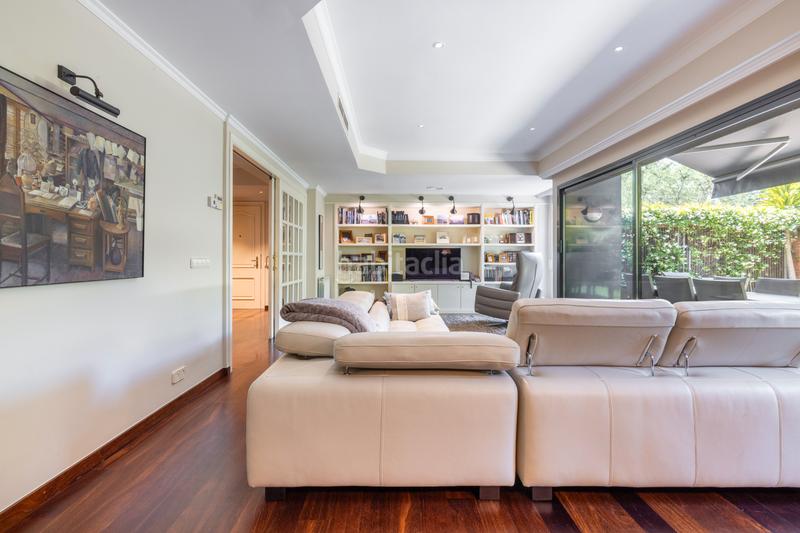 Foto 5bfd4920-728c-4eb7-a146-424ed4b45d71. Piano terra in carretera de vallvidrera 149 in Arxiu Sant Cugat del Vallès