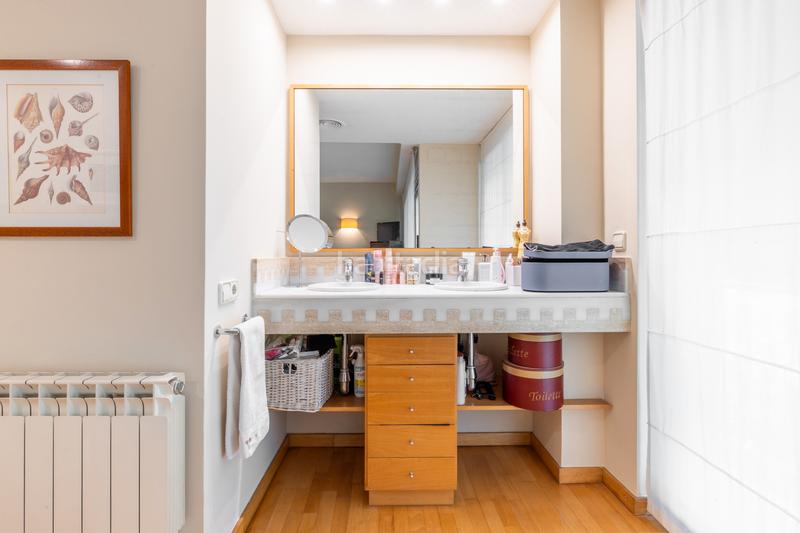 Foto 6877f6a6-6e5d-429c-886e-c6170b18a213. Piano terra in carretera de vallvidrera 149 in Arxiu Sant Cugat del Vallès