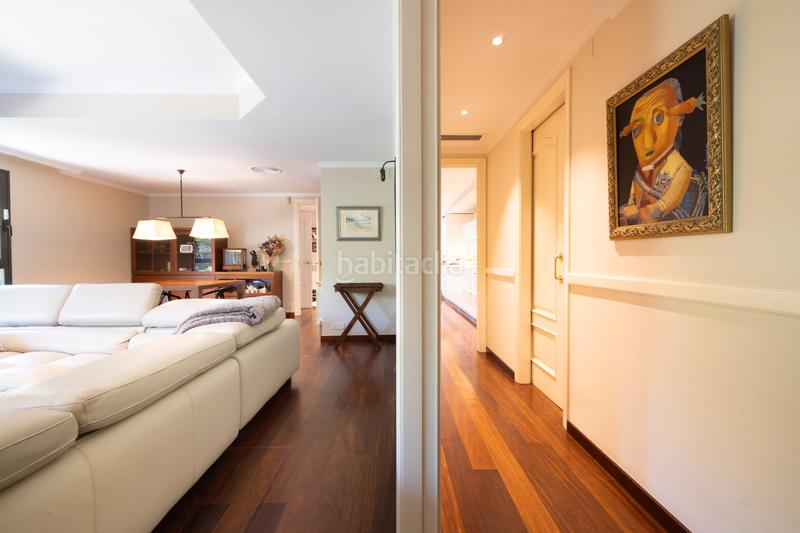 Foto 7ef1b348-1da6-42f3-9977-a7f45f4a1b4e. Piano terra in carretera de vallvidrera 149 in Arxiu Sant Cugat del Vallès