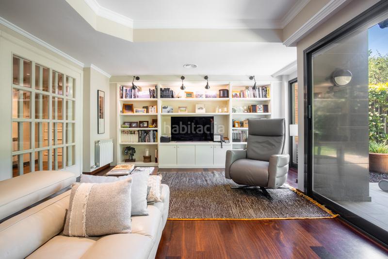 Foto b11bcd71-4c40-4863-91f9-c5ab49153ef1. Piano terra in carretera de vallvidrera 149 in Arxiu Sant Cugat del Vallès