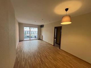Miete Etagenwohnung  Carrer de sardenya. Amplio piso alquiler temporada eixample-barcelona