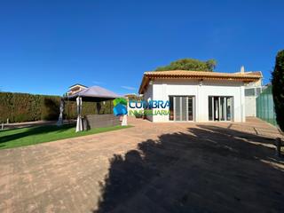 Xalet  Calle madreselva. Chalet en urbanización torreguil con pista de tenis privada