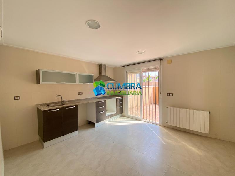 Foto c7147949-f8ab-42c0-b66c-b06c1409e0bc. Casa adossada amb aparcament piscina a Sangonera la Verde Murcia