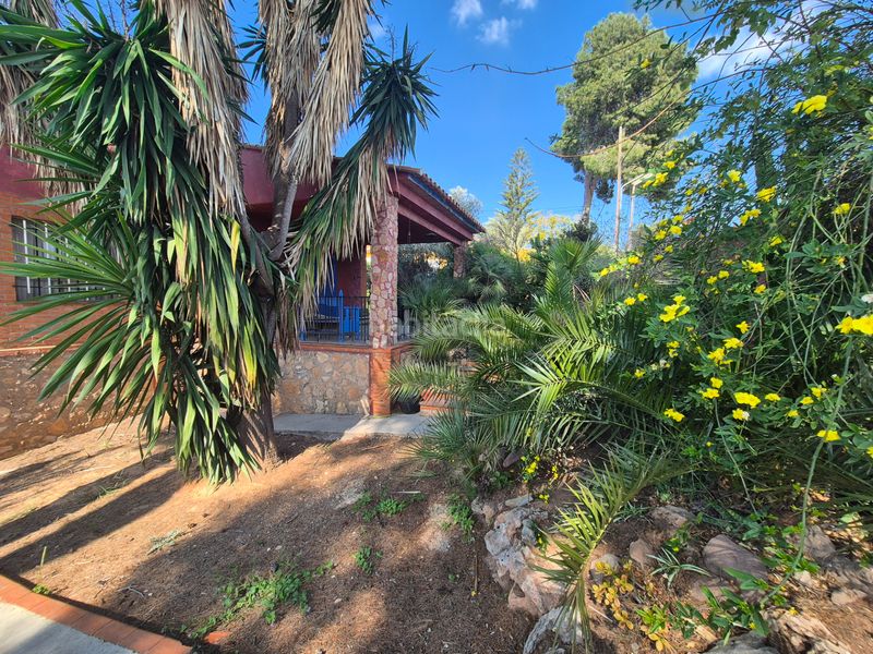 Foto a024ceba-a429-40ac-b21d-545b843178a8. Casa amb calefacció piscina a San Antonio de Benagéber